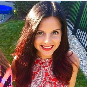 Meet your Posher, Lauren